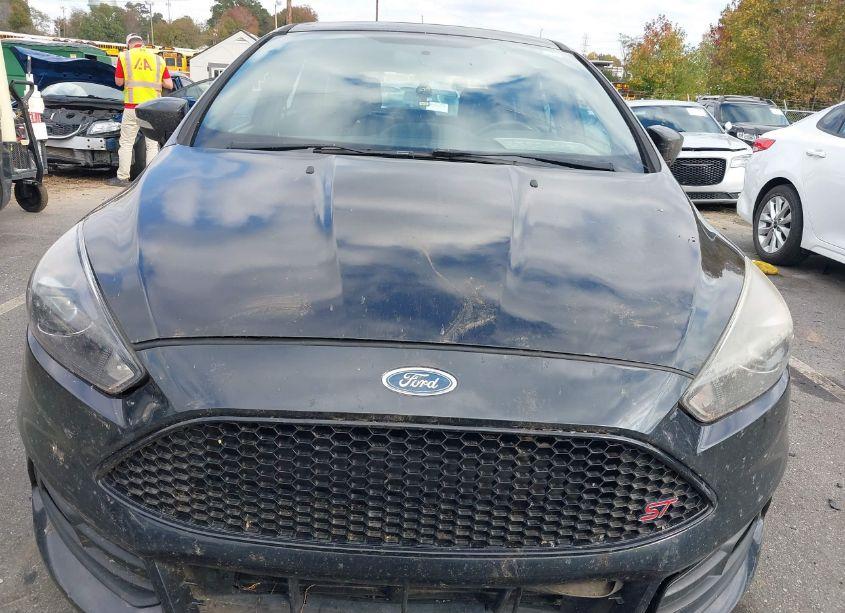 Photo 12 of 2015 Ford Focus ST (VIN 1FADP3L99FL286288)