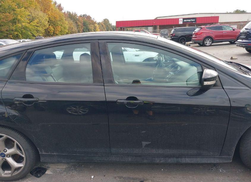 Photo 13 of 2015 Ford Focus ST (VIN 1FADP3L99FL286288)