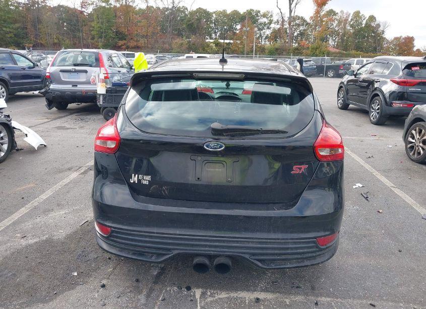 Photo 16 of 2015 Ford Focus ST (VIN 1FADP3L99FL286288)