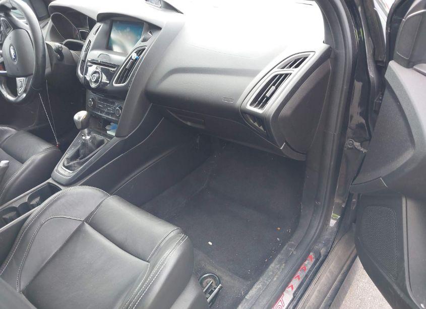 Photo 5 of 2015 Ford Focus ST (VIN 1FADP3L99FL286288)