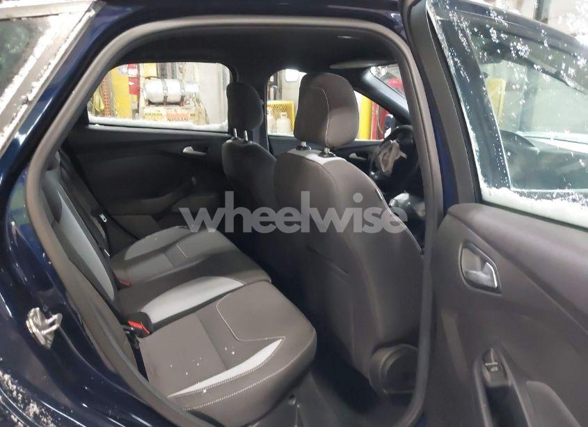 Photo 8 of 2016 Ford Focus ST (VIN 1FADP3L99GL383010)