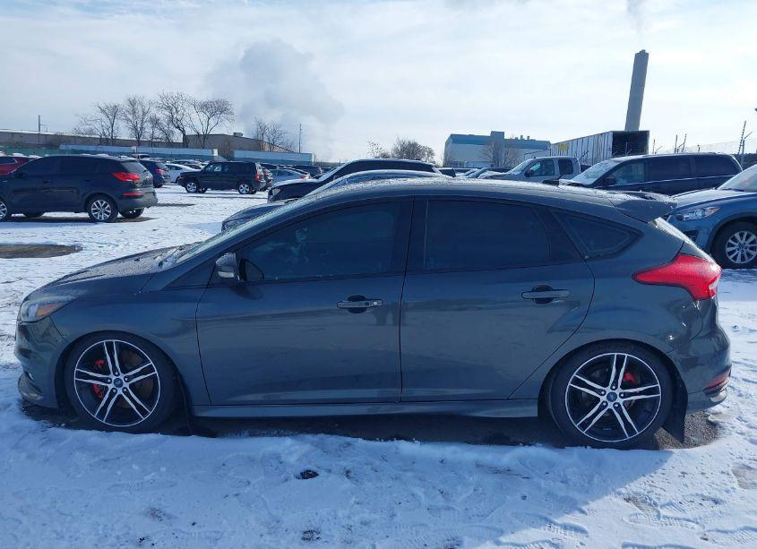 Photo 14 of 2017 Ford Focus ST (VIN 1FADP3L99HL324816)