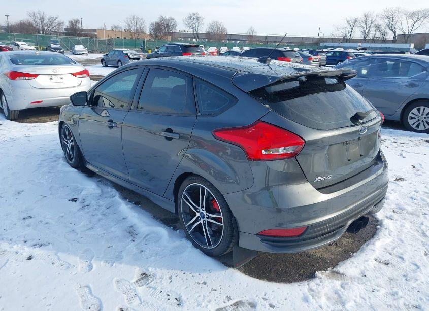 Photo 3 of 2017 Ford Focus ST (VIN 1FADP3L99HL324816)
