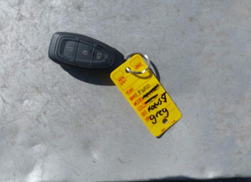 Photo 11 of 2018 Ford Focus ST (VIN 1FADP3L99JL217741)