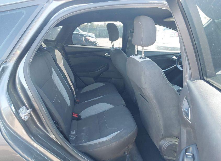 Photo 8 of 2018 Ford Focus ST (VIN 1FADP3L99JL217741)