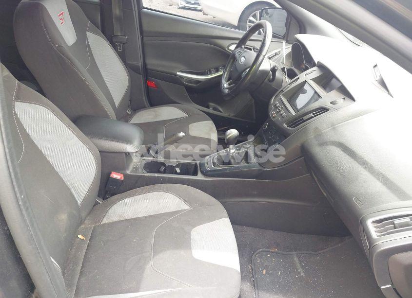 Photo 5 of 2018 Ford Focus ST (VIN 1FADP3L99JL243272)