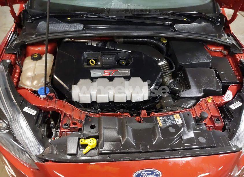Photo 10 of 2018 Ford Focus ST (VIN 1FADP3L99JL306466)