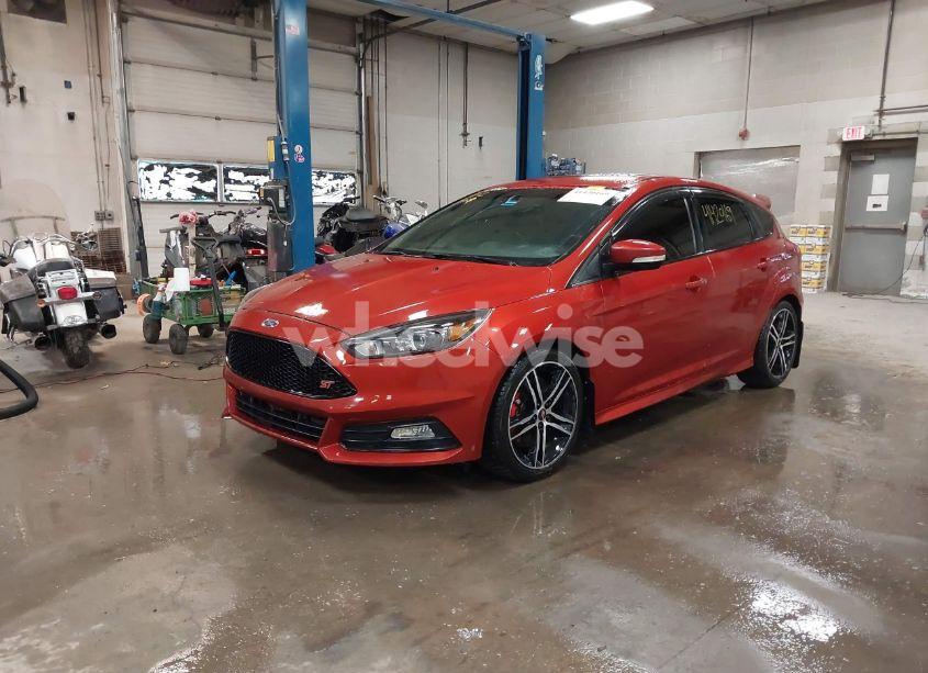 Photo 2 of 2018 Ford Focus ST (VIN 1FADP3L99JL306466)