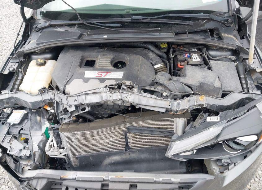 Photo 10 of 2018 Ford Focus ST (VIN 1FADP3L99JL329844)