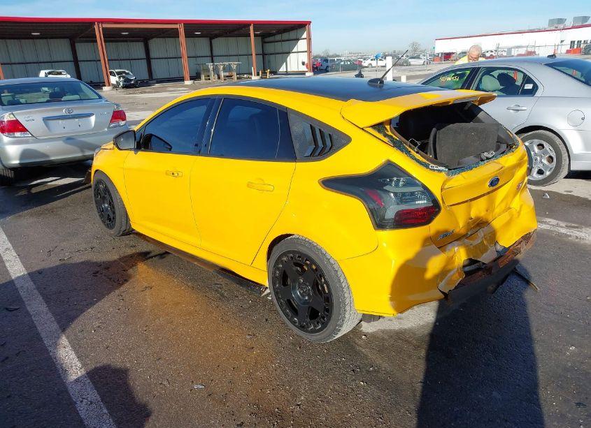 Photo 3 of 2013 Ford Focus ST (VIN 1FADP3L9XDL364655)