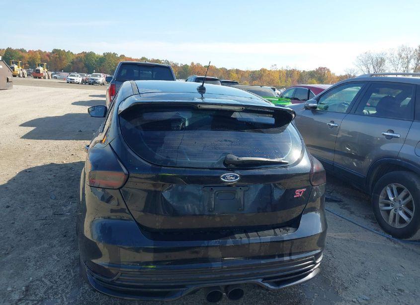 Photo 15 of 2015 Ford Focus ST (VIN 1FADP3L9XFL268320)