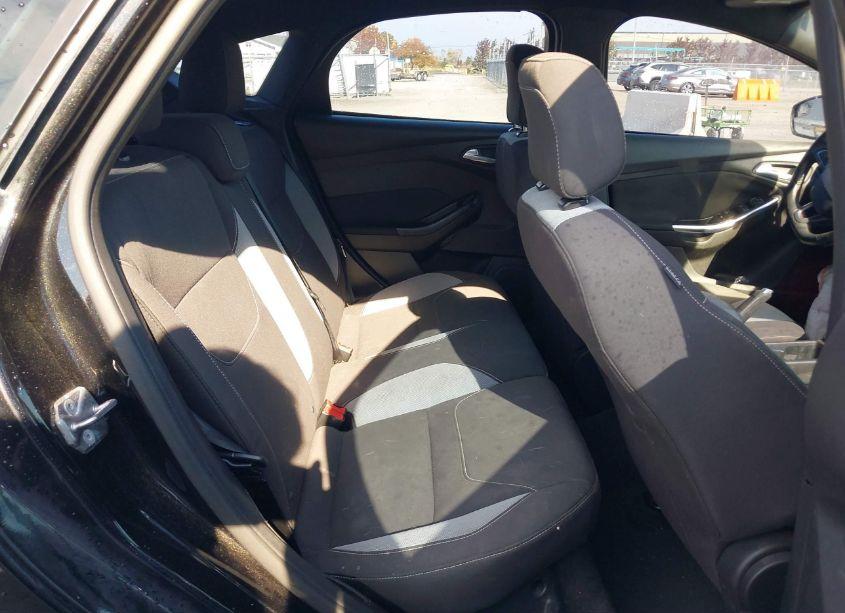 Photo 7 of 2015 Ford Focus ST (VIN 1FADP3L9XFL268320)