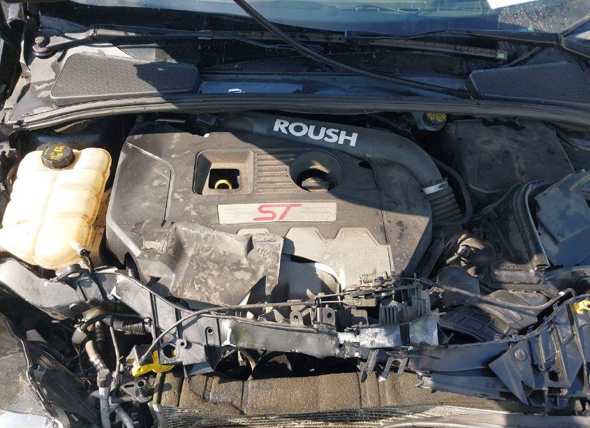 Photo 9 of 2015 Ford Focus ST (VIN 1FADP3L9XFL268320)