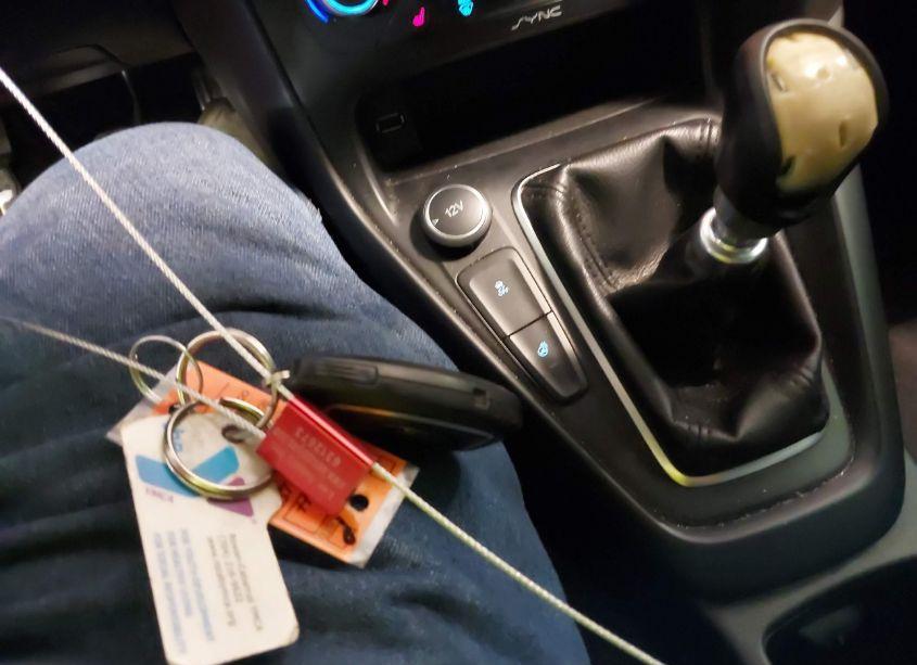 Photo 11 of 2015 Ford Focus ST (VIN 1FADP3L9XFL279608)