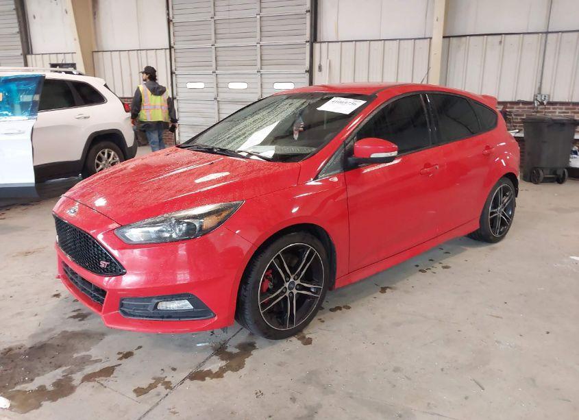 Photo 2 of 2015 Ford Focus ST (VIN 1FADP3L9XFL279608)