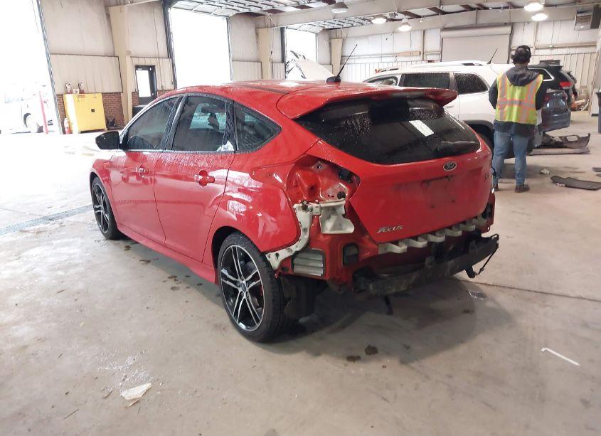 Photo 3 of 2015 Ford Focus ST (VIN 1FADP3L9XFL279608)