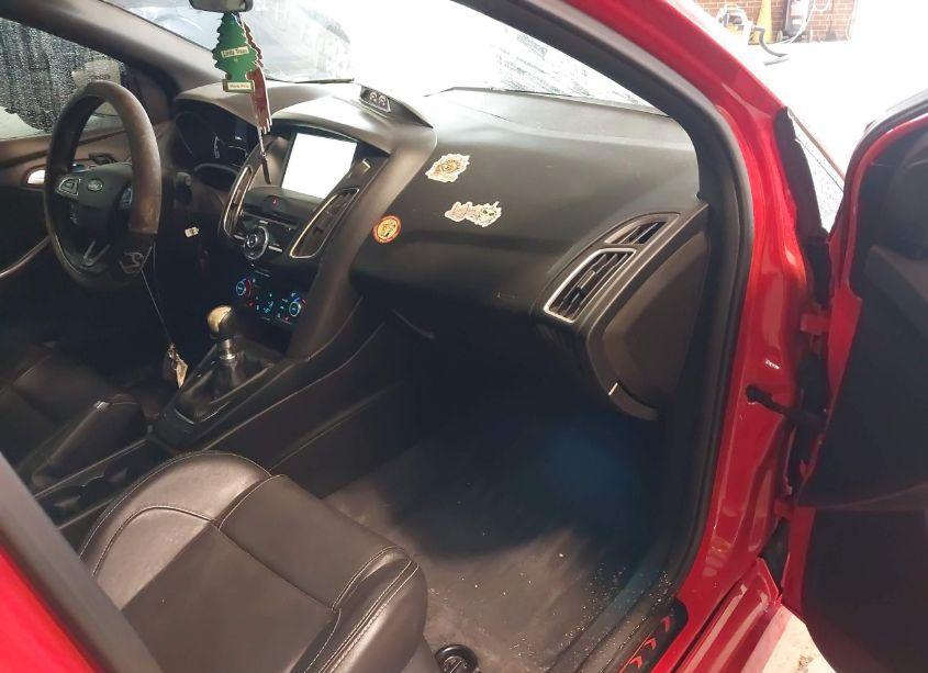 Photo 5 of 2015 Ford Focus ST (VIN 1FADP3L9XFL279608)