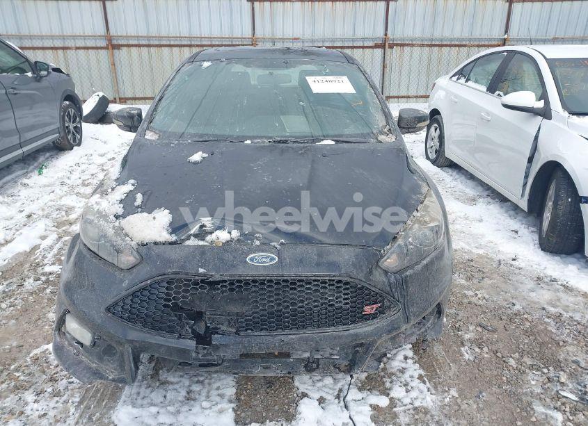 Photo 12 of 2015 Ford Focus ST (VIN 1FADP3L9XFL280578)