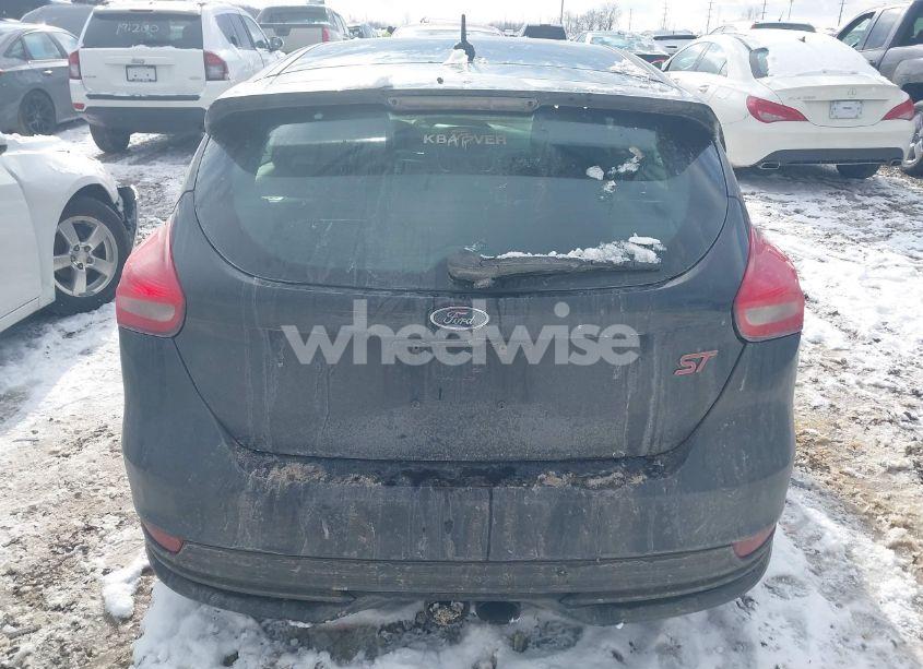 Photo 16 of 2015 Ford Focus ST (VIN 1FADP3L9XFL280578)
