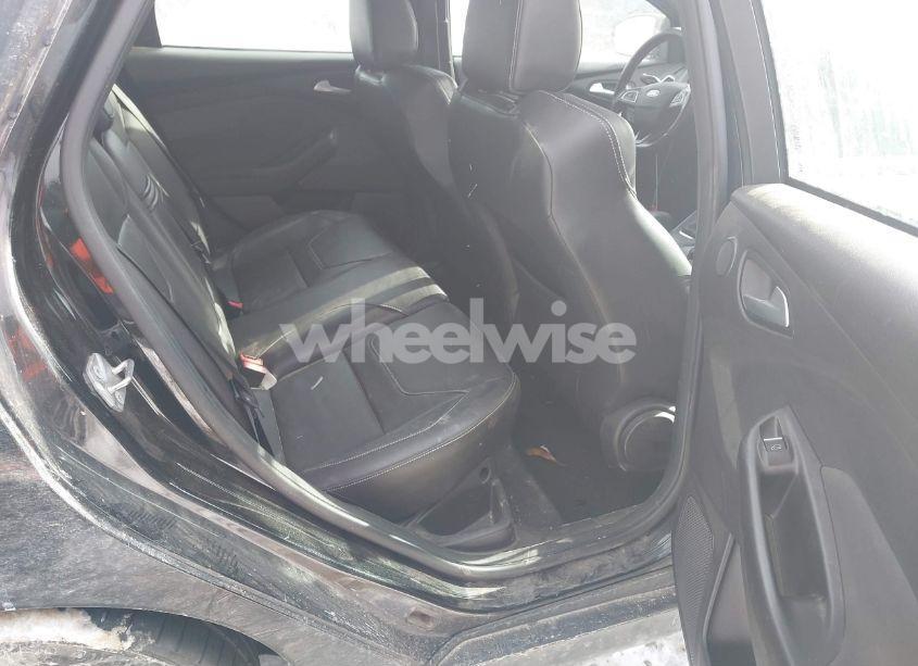 Photo 8 of 2015 Ford Focus ST (VIN 1FADP3L9XFL280578)