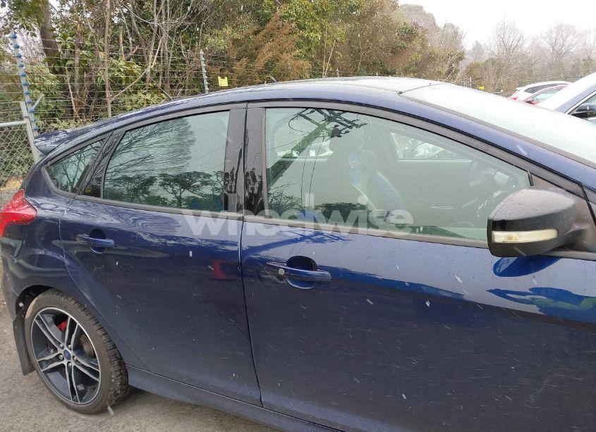 Photo 13 of 2016 Ford Focus ST (VIN 1FADP3L9XGL224674)