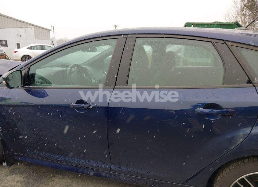 Photo 14 of 2016 Ford Focus ST (VIN 1FADP3L9XGL224674)