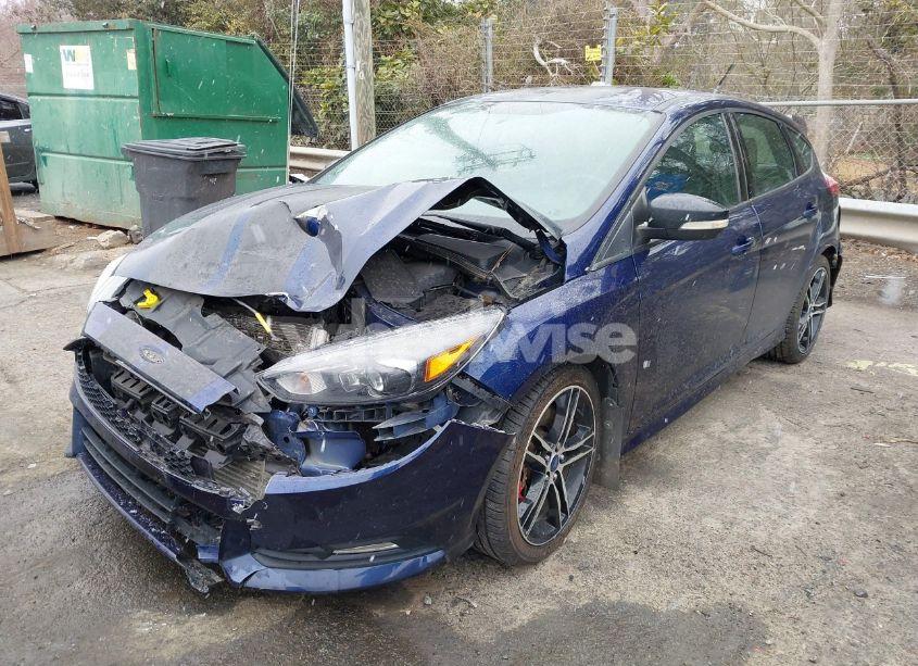 Photo 2 of 2016 Ford Focus ST (VIN 1FADP3L9XGL224674)