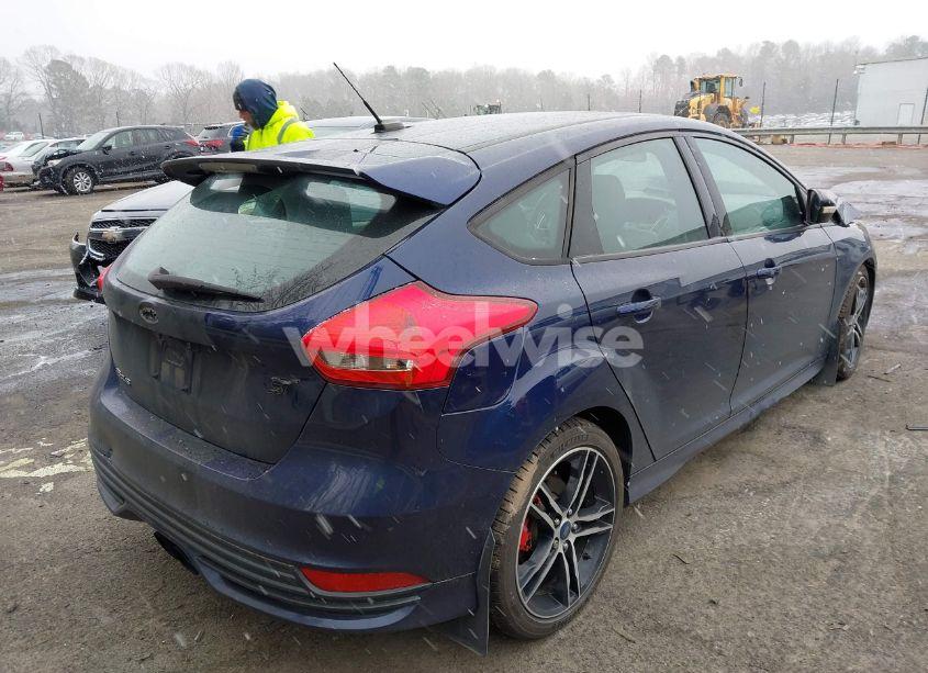 Photo 4 of 2016 Ford Focus ST (VIN 1FADP3L9XGL224674)
