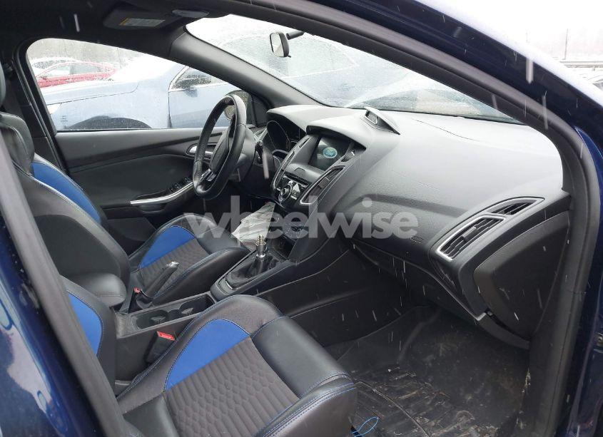 Photo 5 of 2016 Ford Focus ST (VIN 1FADP3L9XGL224674)
