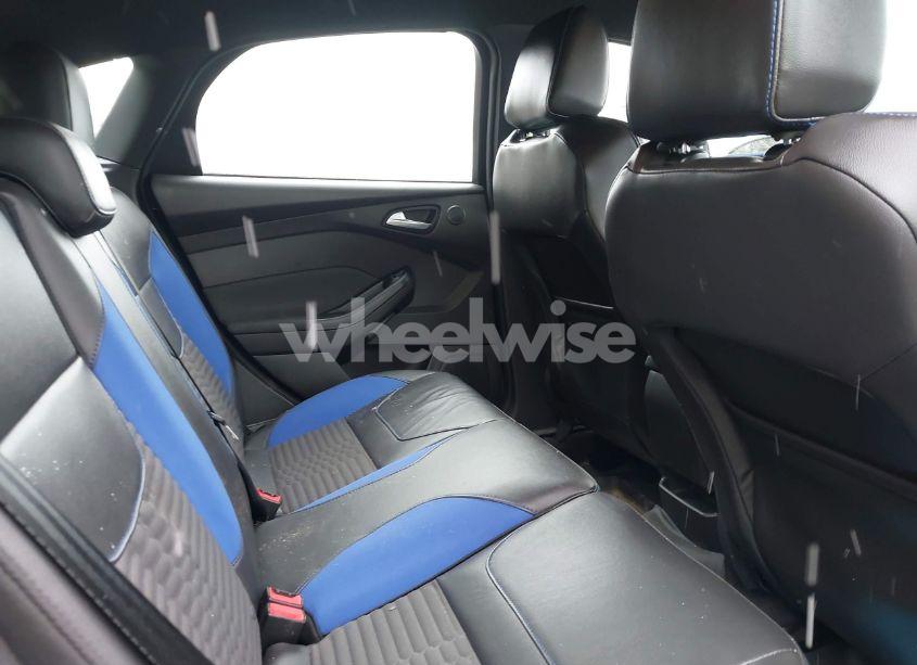 Photo 8 of 2016 Ford Focus ST (VIN 1FADP3L9XGL224674)