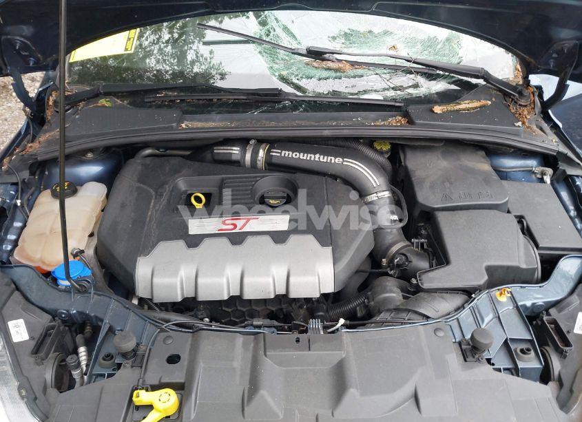 Photo 10 of 2018 Ford Focus ST (VIN 1FADP3L9XJL228182)