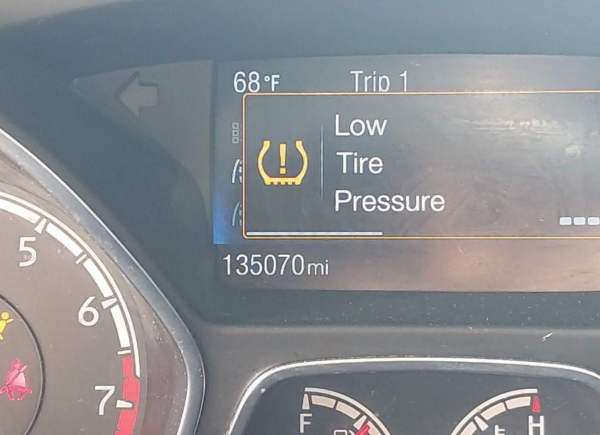 Photo 15 of 2018 Ford Focus ST (VIN 1FADP3L9XJL230286)