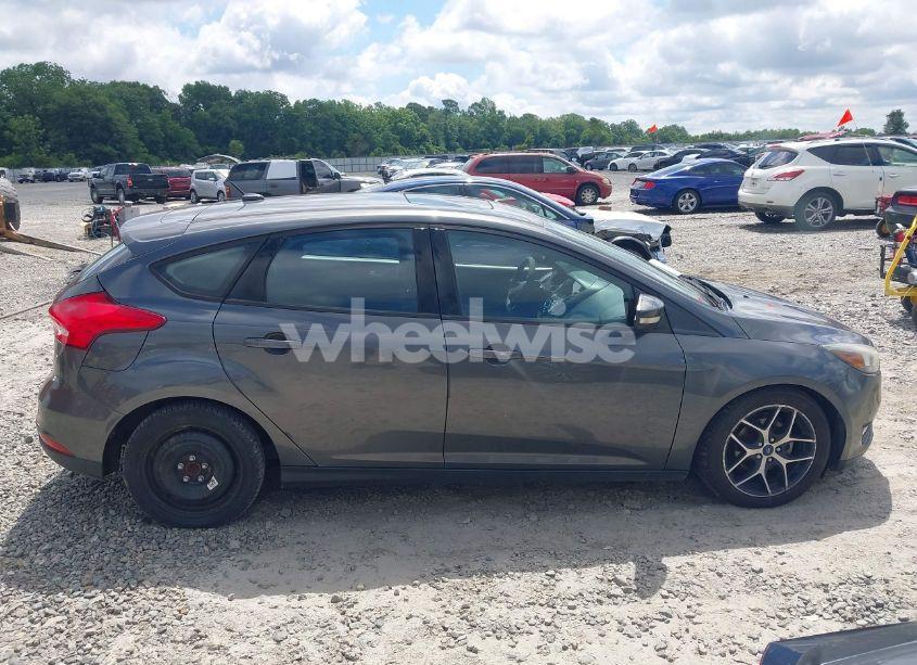 Photo 13 of 2017 Ford Focus SEL (VIN 1FADP3M21HL264595)