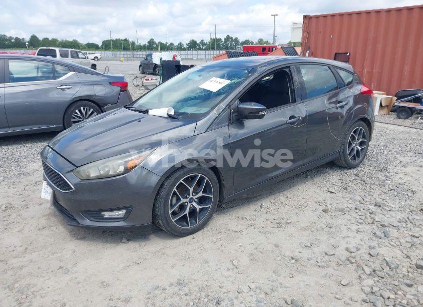 Photo 2 of 2017 Ford Focus SEL (VIN 1FADP3M21HL264595)