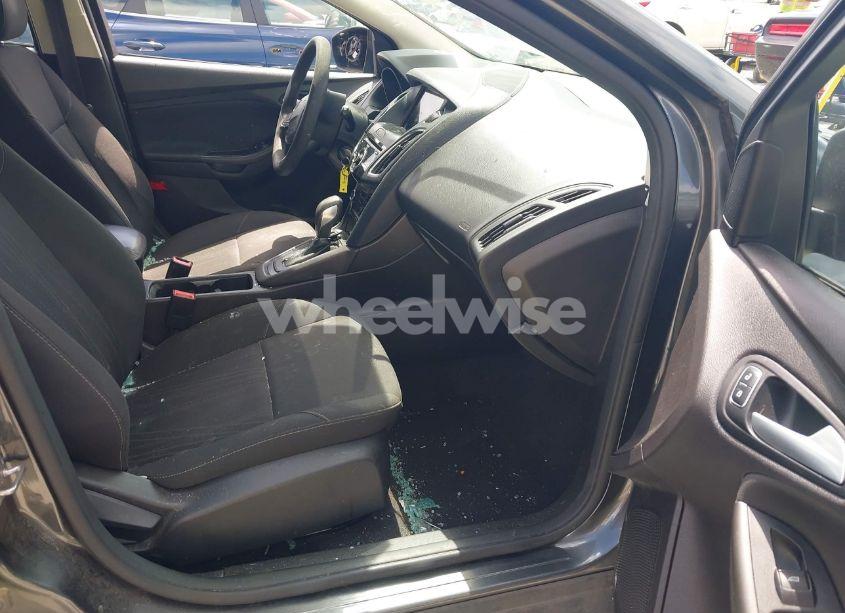 Photo 5 of 2017 Ford Focus SEL (VIN 1FADP3M21HL264595)