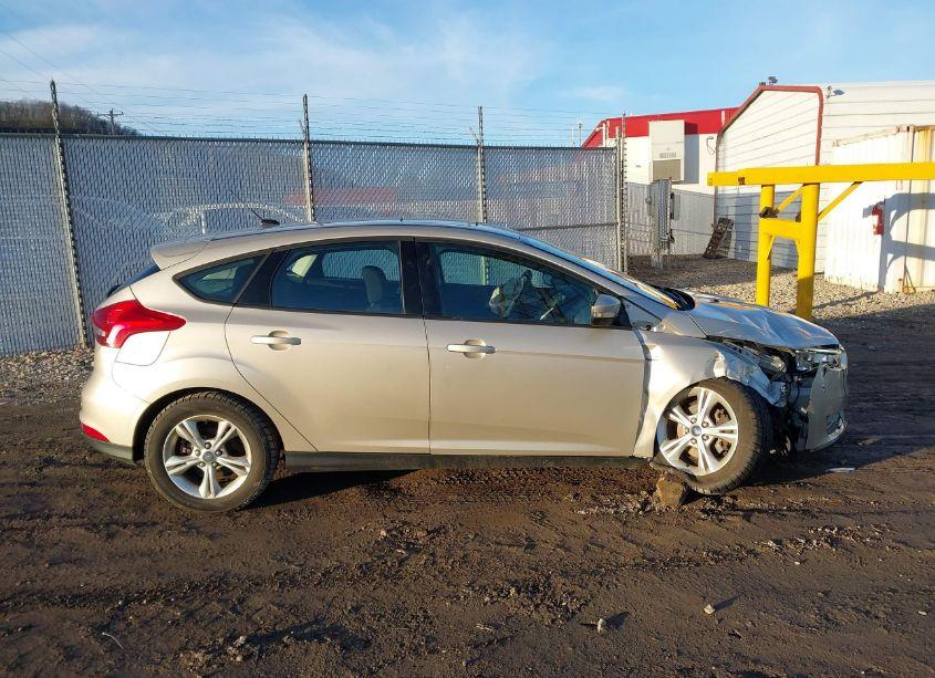 Photo 13 of 2017 Ford Focus SEL (VIN 1FADP3M21HL313018)