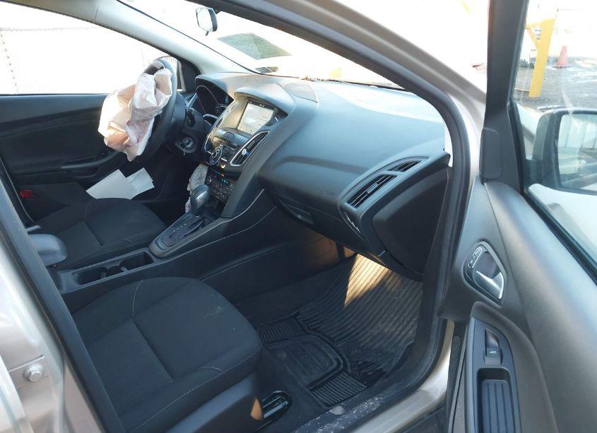 Photo 5 of 2017 Ford Focus SEL (VIN 1FADP3M21HL313018)