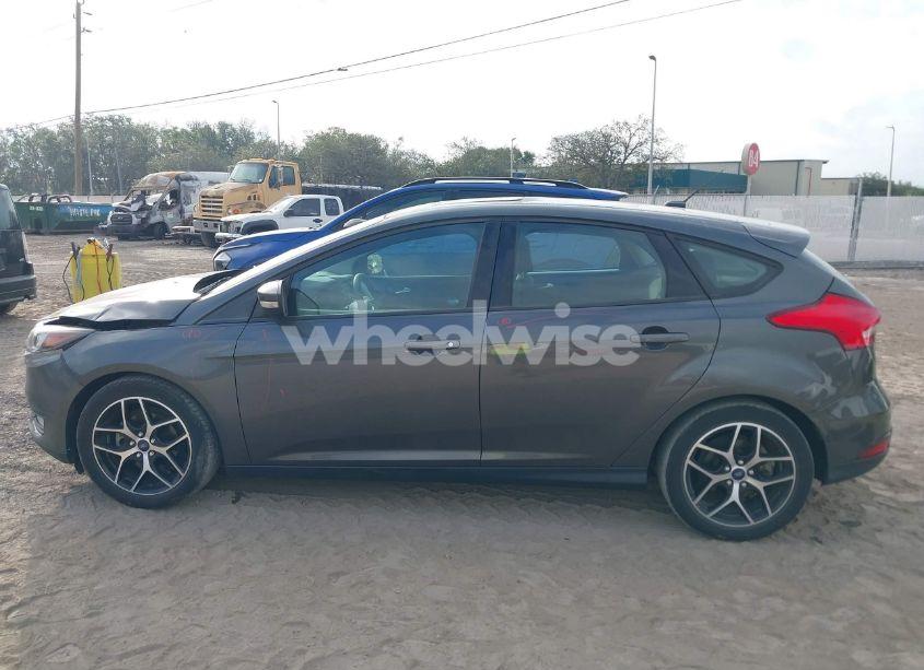 Photo 14 of 2017 Ford Focus SEL (VIN 1FADP3M21HL337948)