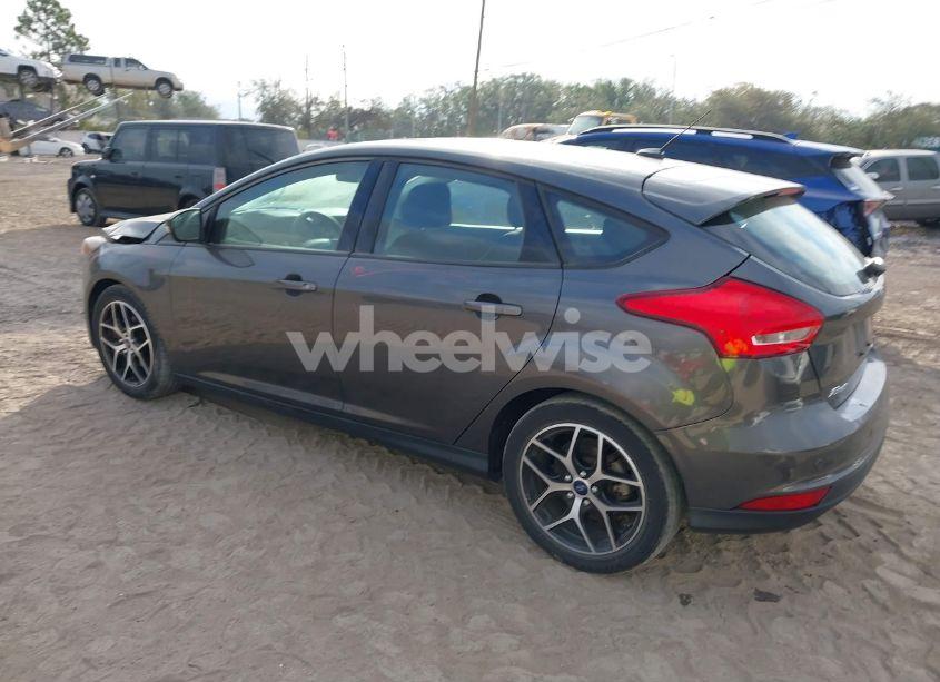 Photo 3 of 2017 Ford Focus SEL (VIN 1FADP3M21HL337948)