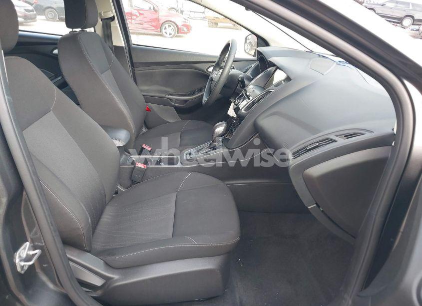 Photo 5 of 2017 Ford Focus SEL (VIN 1FADP3M21HL337948)