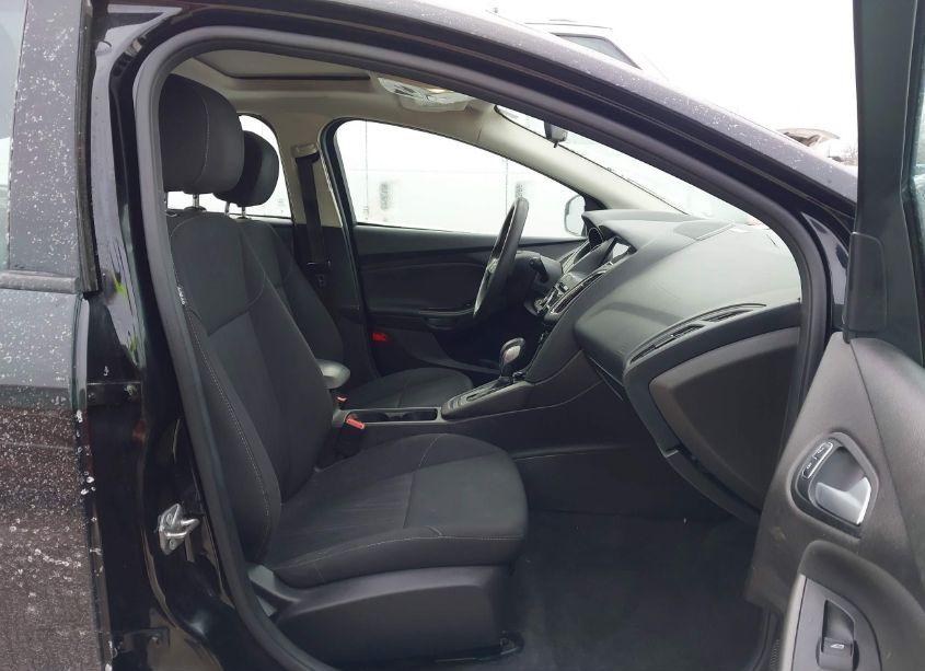 Photo 5 of 2017 Ford Focus SEL (VIN 1FADP3M22HL222002)