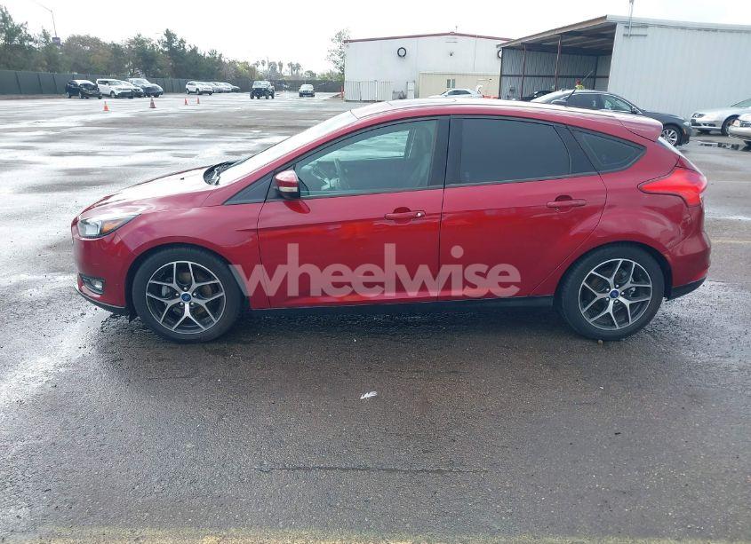 Photo 15 of 2017 Ford Focus SEL (VIN 1FADP3M22HL309978)