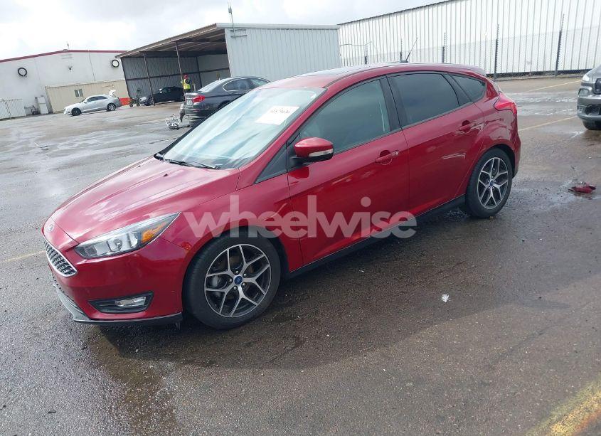 Photo 2 of 2017 Ford Focus SEL (VIN 1FADP3M22HL309978)
