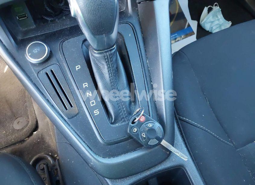 Photo 11 of 2017 Ford Focus SEL (VIN 1FADP3M22HL309995)