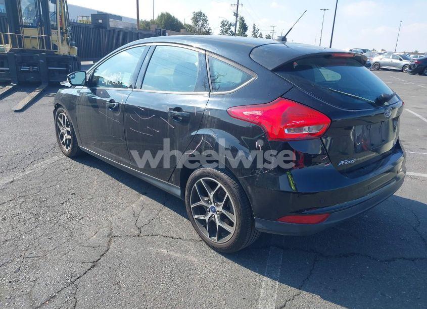 Photo 3 of 2017 Ford Focus SEL (VIN 1FADP3M22HL309995)