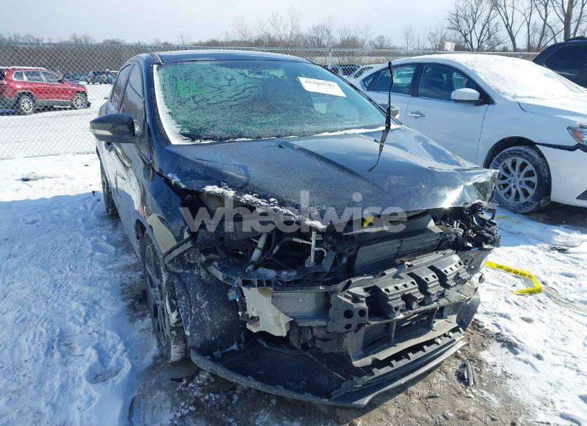 2017 Ford Focus SEL (VIN 1FADP3M22HL321242) main photo