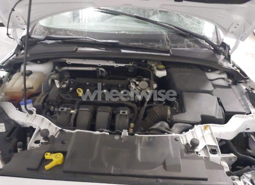 Photo 10 of 2018 Ford Focus SEL (VIN 1FADP3M23JL221625)