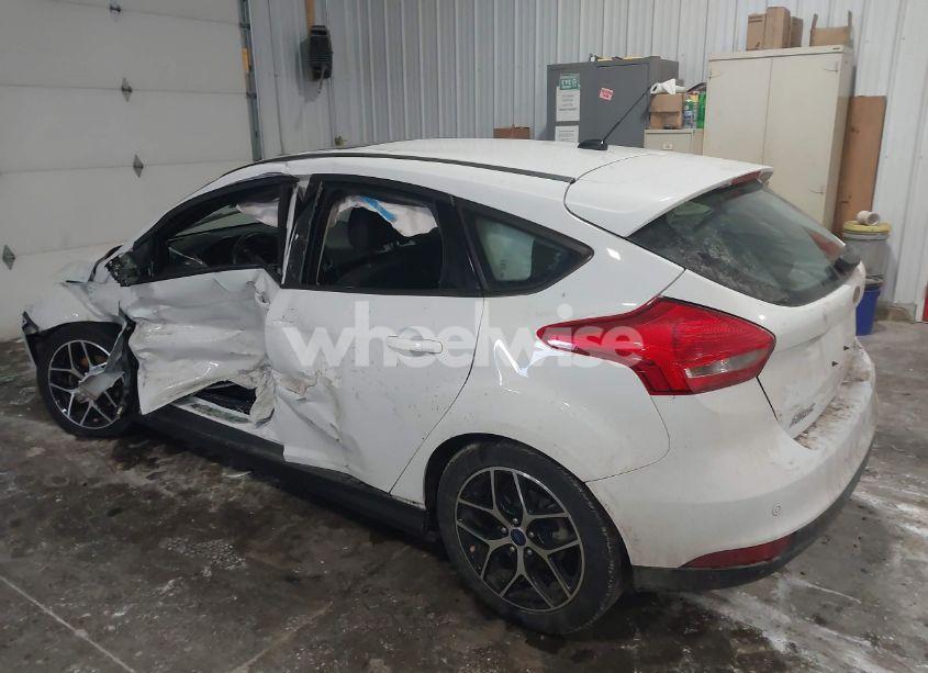Photo 6 of 2018 Ford Focus SEL (VIN 1FADP3M23JL221625)