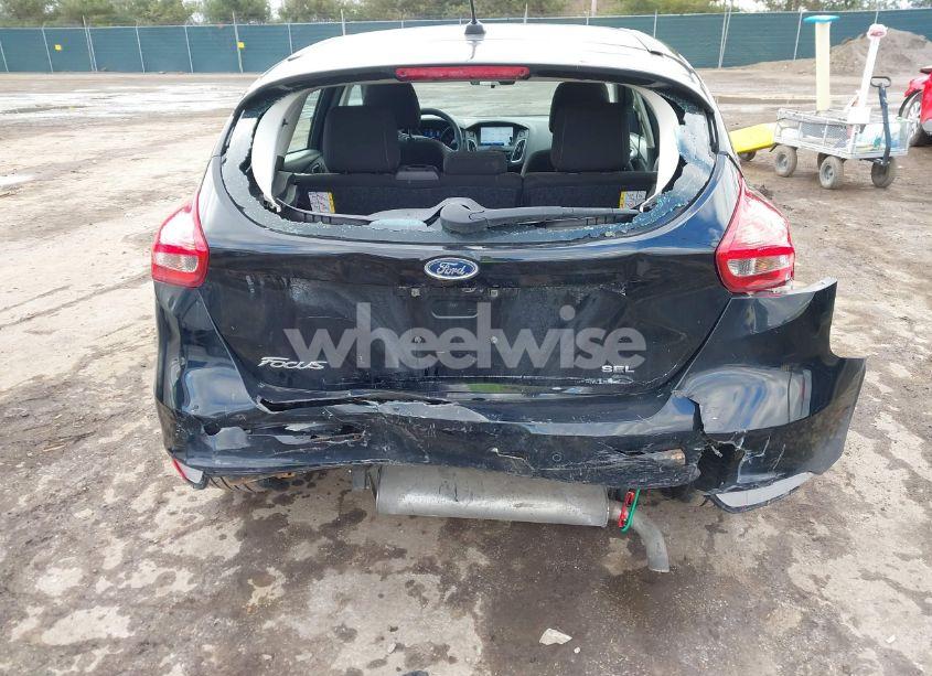 Photo 17 of 2018 Ford Focus SEL (VIN 1FADP3M23JL285454)