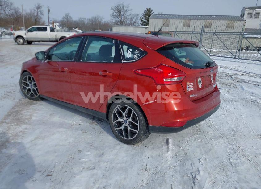Photo 3 of 2018 Ford Focus SEL (VIN 1FADP3M23JL292517)